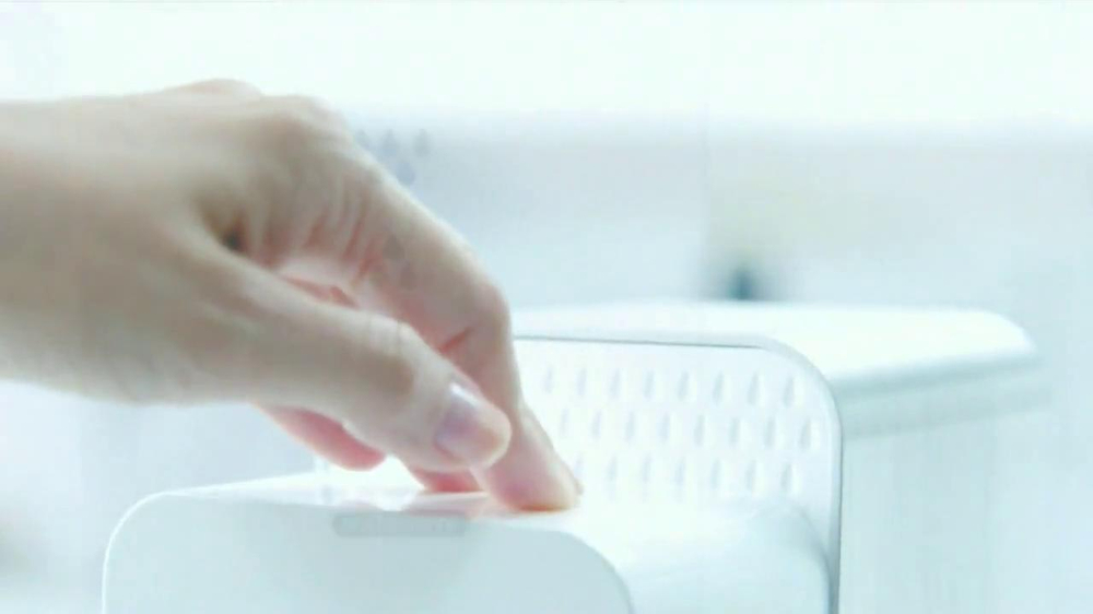 SodaStream TV Commercial, 'Everyone Loves Bubbles' iSpot.tv