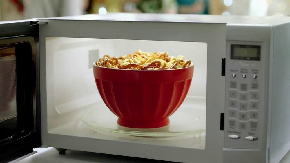 Chex Party Mix TV Commercial, 'Christmas' iSpot.tv