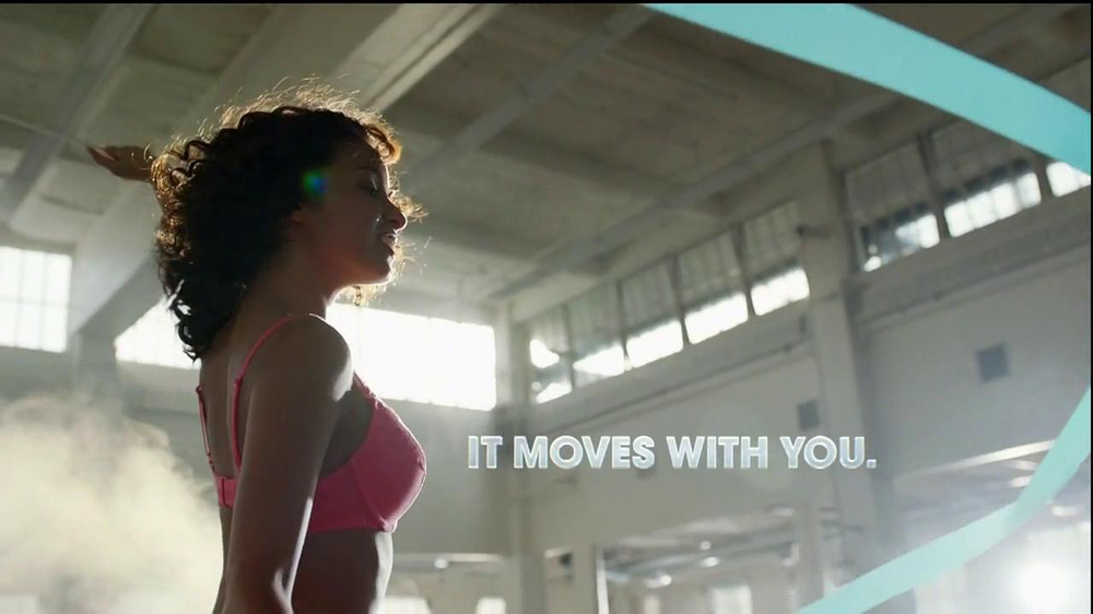 Fruit of the Loom TV Commercial, 'Baton Twirl' Song by Gram Rabbit