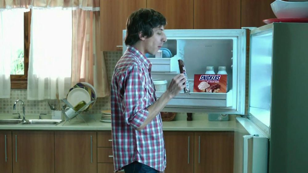 Snickers TV Spot For Snickers Ice Cream Bars Taste Buds - Screenshot 5