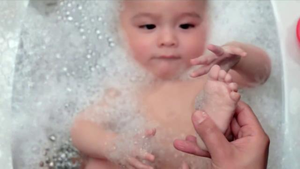 Johnson's Baby Shampoo TV Commercial, 'Baby Bath Time ...