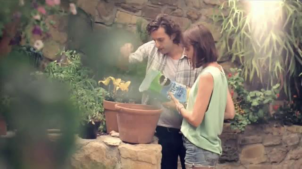 Home depot potting project commercial actress Home depot potting project commercial actress