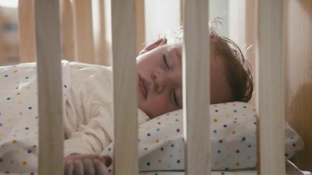 Benjamin Moore Natura TV Spot, 'Paint Safe Enough for Your Family