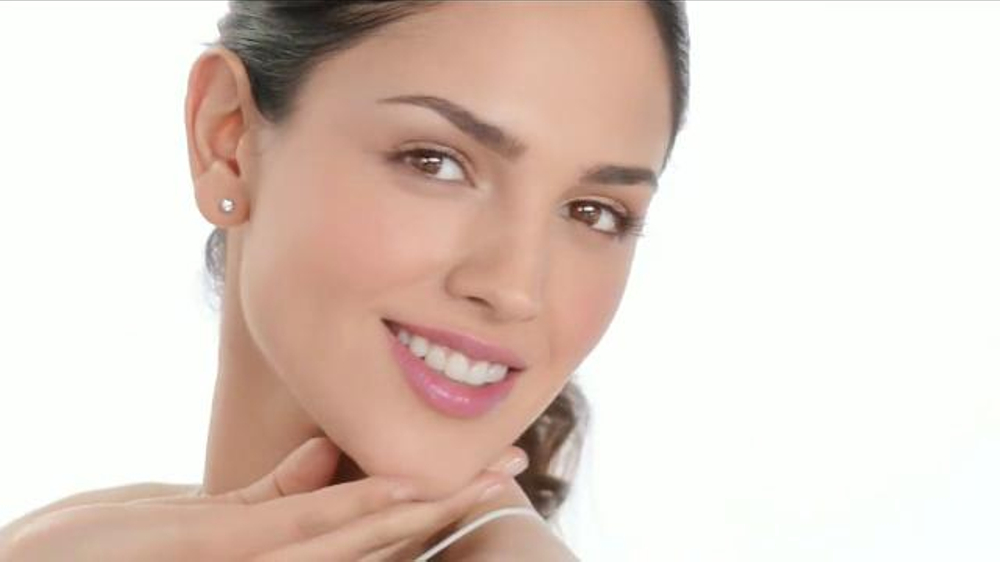 Neutrogena Healthy Skin TV Commercial, 'Bueno para la Piel'