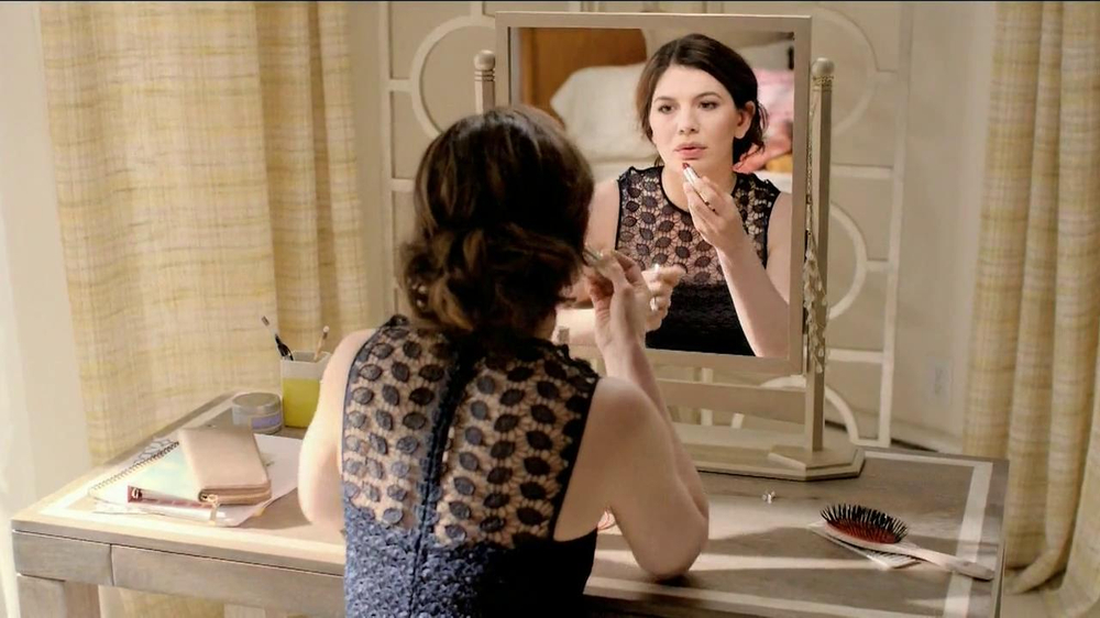Avon TV Commercial, 'Red Lipstick'