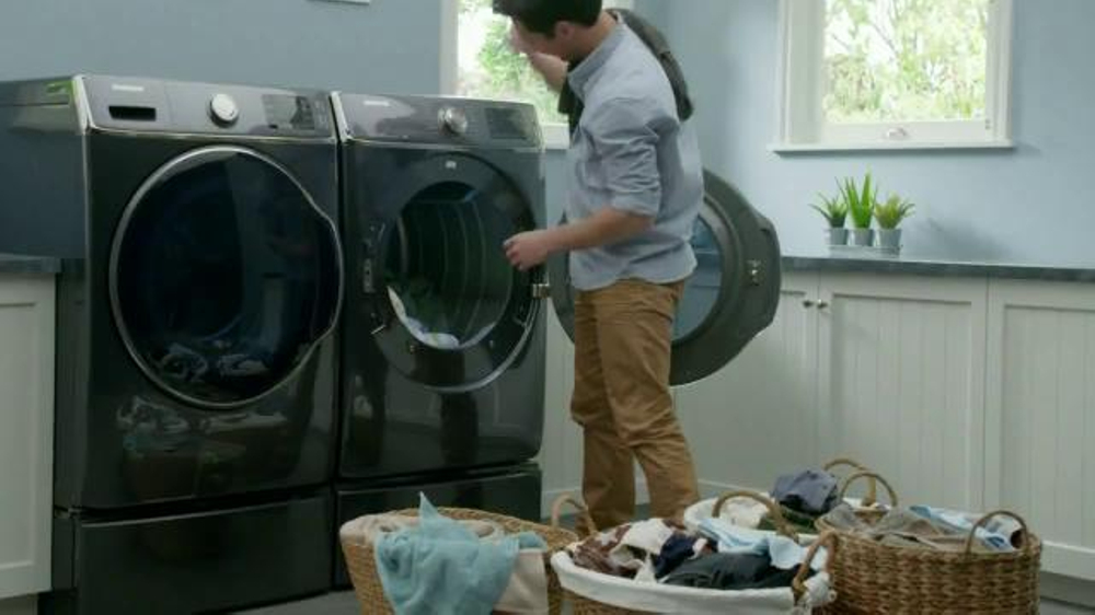 Samsung 9100 Series Washing Machine TV Commercial, 'The TShirt' iSpot.tv