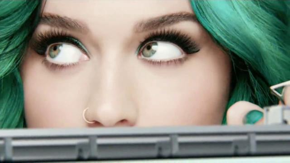 CoverGirl Super Sizer Mascara TV Commercial, 'La gigante Katy Perry