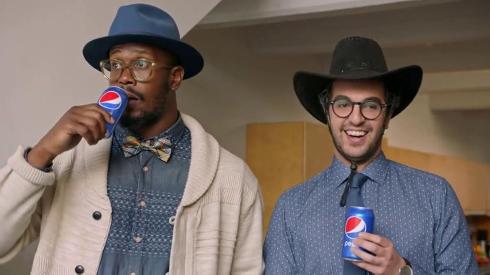 pepsi-and-tostitos-super-bowl-2017-teaser-party-planner-feat-von-miller-large-10.jpg