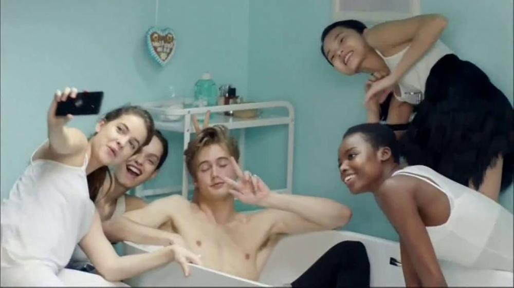 L'Oreal Paris Hydra Genius Daily Liquid Care TV Commercial, 'What a Night'