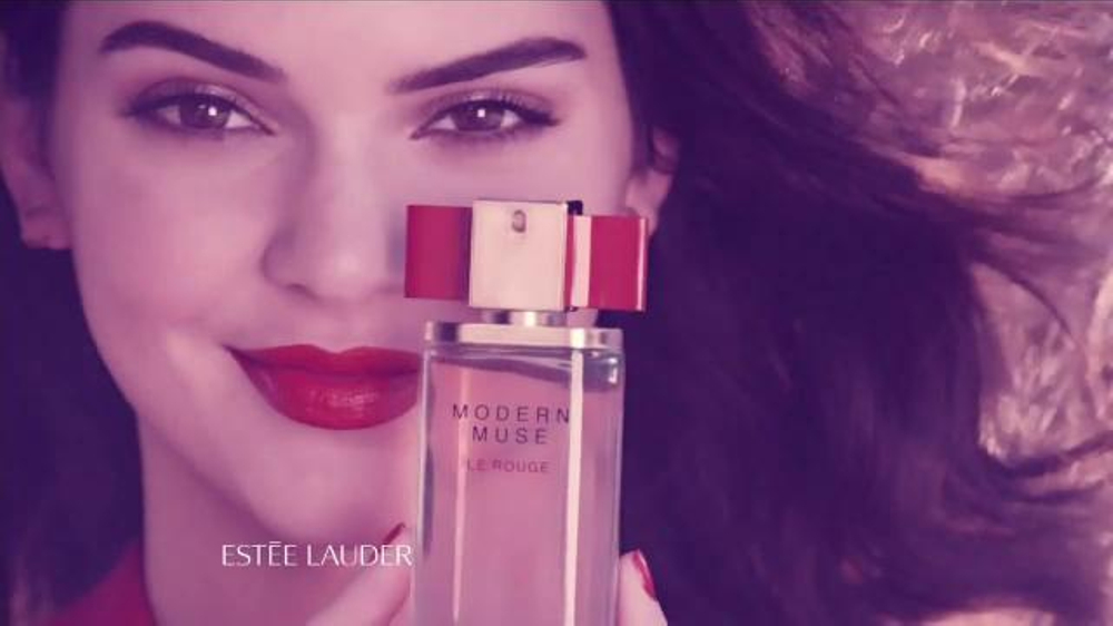 Estee Lauder Modern Muse Le Rouge Gloss TV Commercial, 'Inspire'